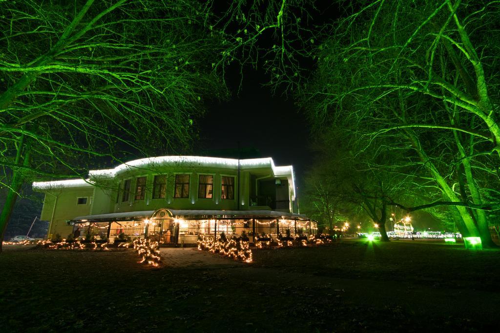 Villa Park Hotel Ustrumca Dış mekan fotoğraf